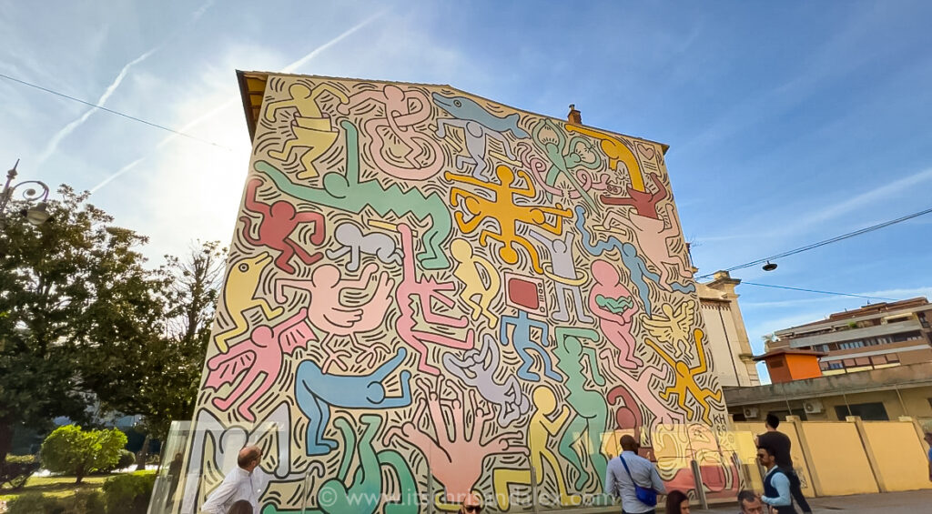 Keith Haring's Tuttomondo mural in Pisa, Italy